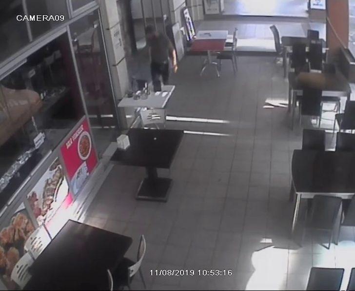 Sandalyede uyuya kaldı, şok gerçeği güvenlik kamerasına bakınca gördü G2