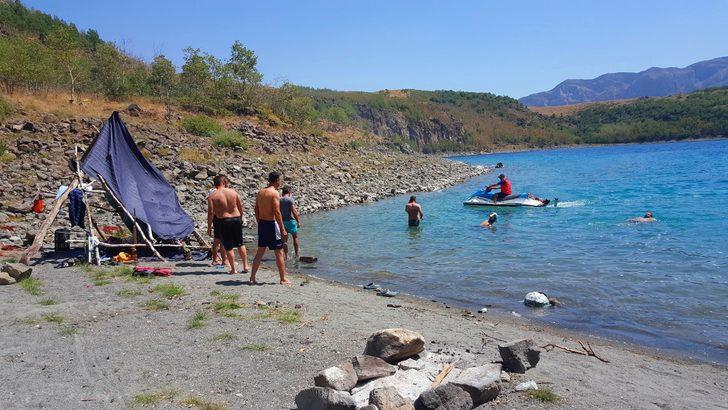 Nemrut Krater Gölü’nde jet ski yaptı G4