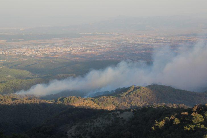 İzmir'deki yangın kısmen kontrol altına alındı G4