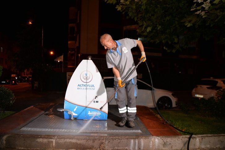 Altıeylül’de konteynerler dezenfekte ediliyor G5