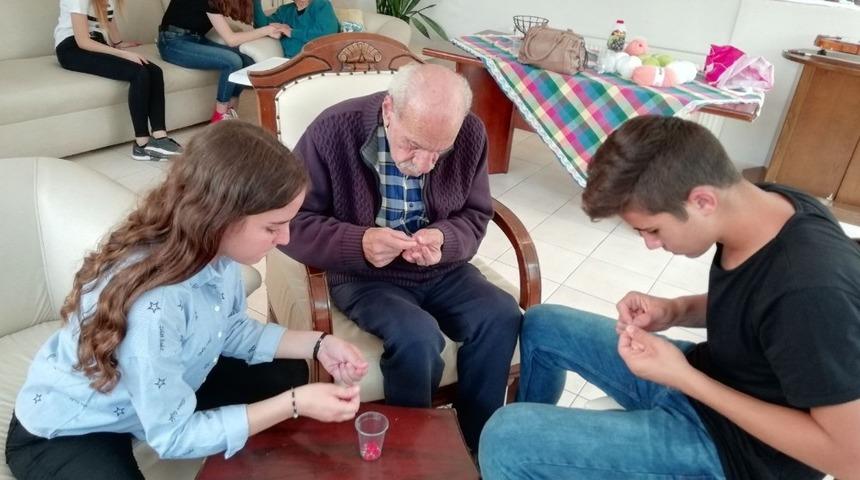 Lise &ouml;ğrencilerinden &ouml;rnek proje