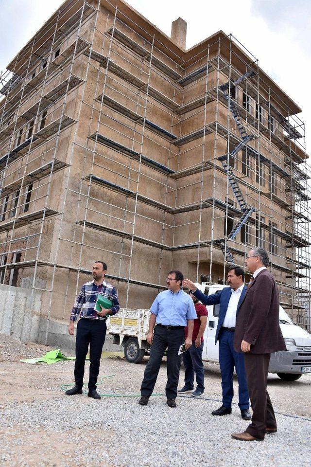 Başkan Kılca, Hamzaoğlu Mahallesindeki okul inşaatını inceledi