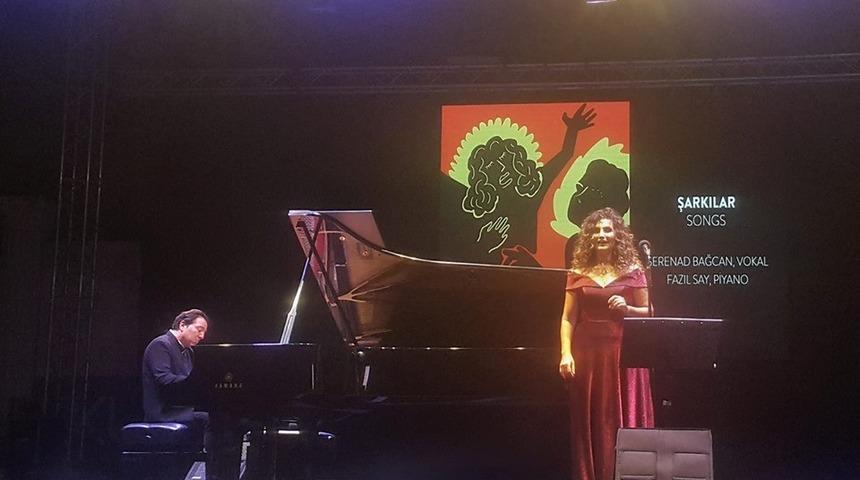 Fazıl Say, Kuşadası&rsquo;nda ayakta alkışlandı