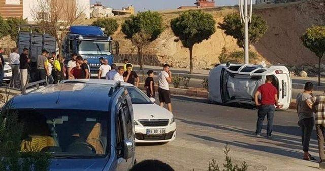 Siirt’te otomobil kamyonetle çarpıştı: 2 yaralı