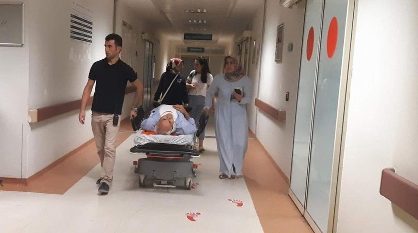 Siirt&rsquo;te otomobil kamyonetle &ccedil;arpıştı: 2 yaralı