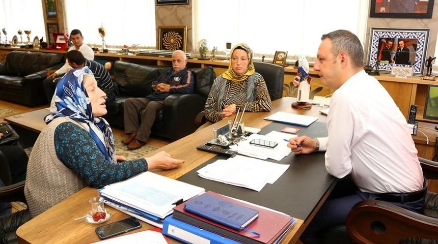 Başkan Alan, Halk G&uuml;n&uuml; toplantılarını s&uuml;rd&uuml;r&uuml;yor