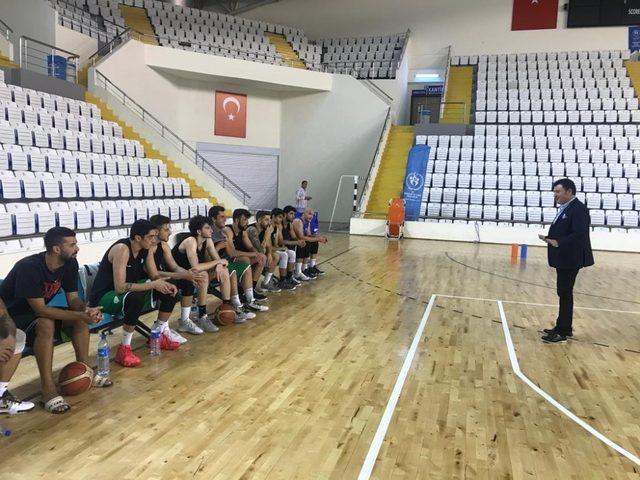 Manisa Büyükşehir Belediyespor potada sezonu açtı
