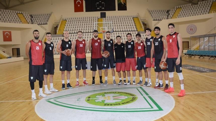 Manisa B&uuml;y&uuml;kşehir Belediyespor potada sezonu a&ccedil;tı