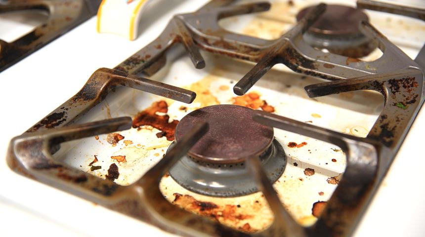 Kararan ocak gözlerini pırıl pırıl yapan yöntemler