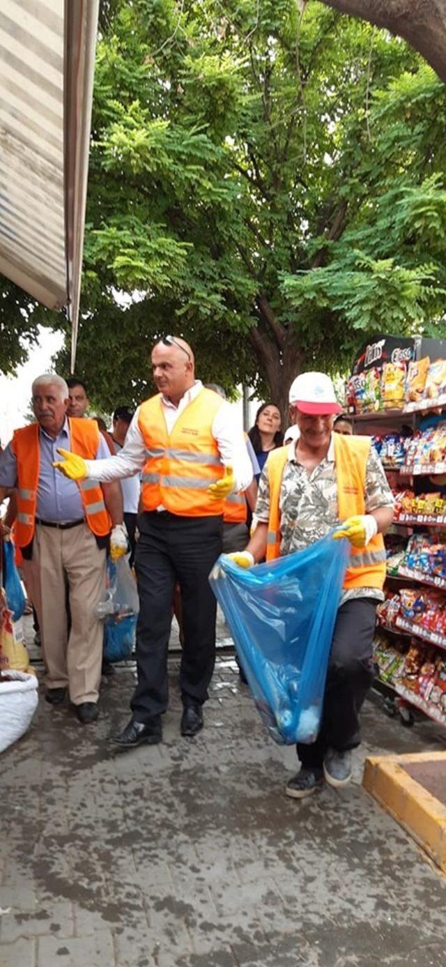 Tuzluca Belediye Başkanı Türkan temizlik yaptı