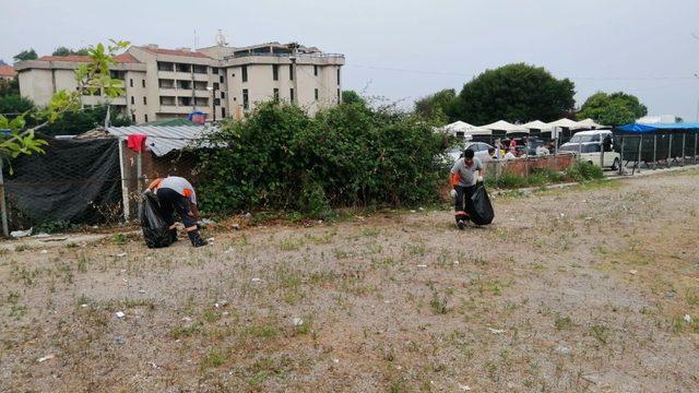 İnkumu’nda temizlik çalışması