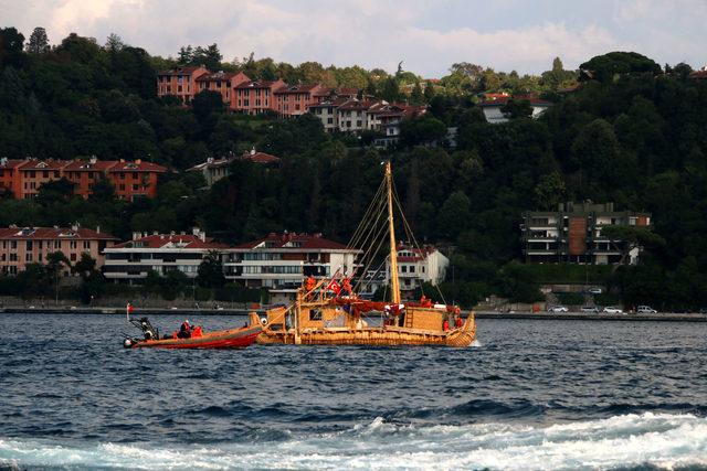 Kamıştan tekne Mısır a gitmek i&ccedil;in Boğaz dan ayrıldı 2