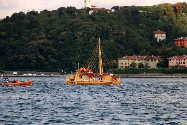 Kamıştan tekne Mısır a gitmek i&ccedil;in Boğaz dan ayrıldı 4