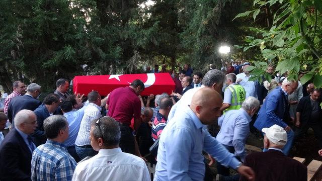 Cumhurbaşkanı Erdoğan, Prof. Dr. Dursun’un cenazesine katıldı (2)