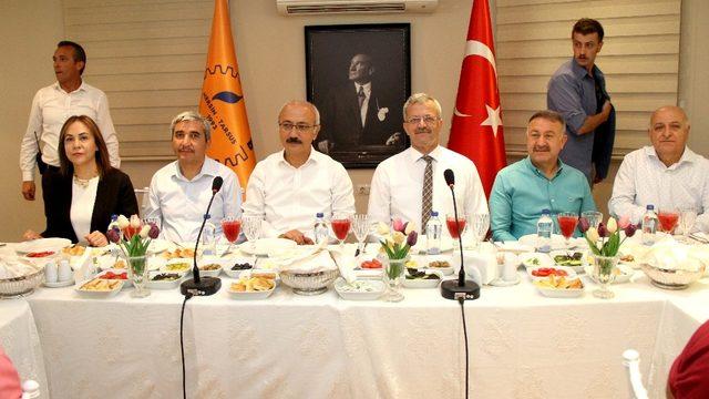Elvan: “MTOSB’de çalışan işçilerimize 5 bin kişilik konut projesi planlıyoruz”