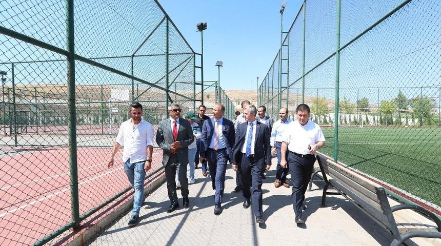 Durmuş, Şahinbey’in tesislerini gezdi