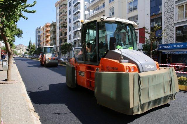 Büyükşehir Batı Gazi’de asfaltlama çalışmasına başladı