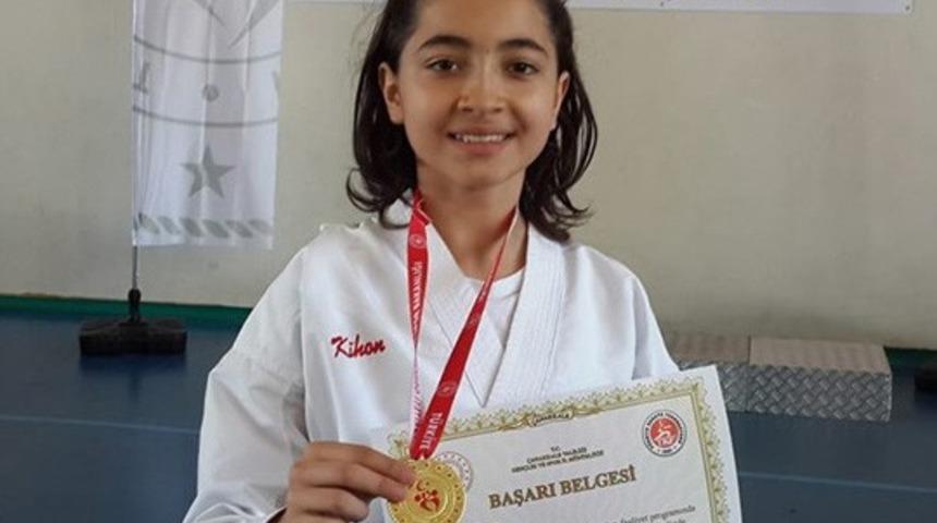 Zişan G&uuml;rsoy, milli formayı giyecek