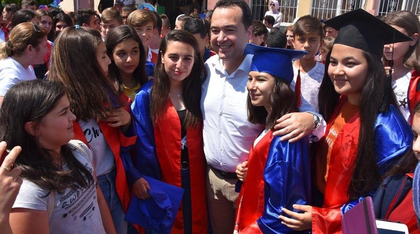 Başkan Dutlulu maaşıyla 30 öğrenciye burs verecek