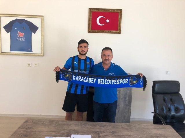 Karacabey Belediyespor transfere doymuyor