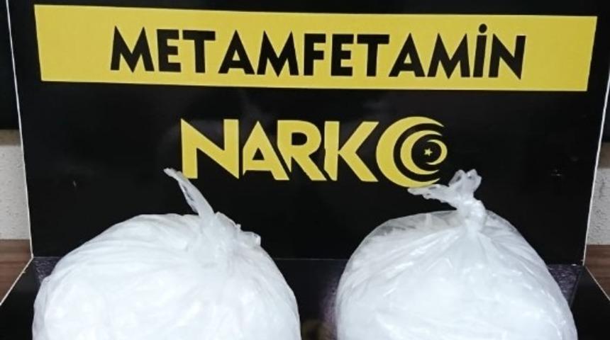 Bitlis&rsquo;te 1 kilo 888 gram metanfetamin ele ge&ccedil;irildi