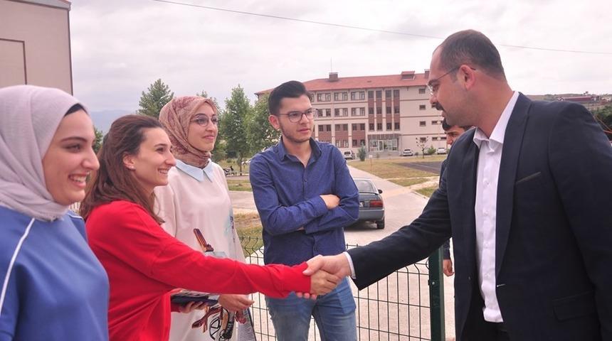 Tosya Belediye Başkanı Volkan Kavaklıgil, öğrencilerle bir araya geldi