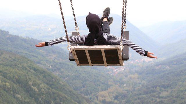 5 metre yüksekte! Karabük'ün salıncağına yoğun ilgi