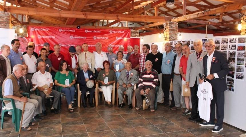 T&Uuml;RFAD&rsquo;dan &rsquo;İnsanlar Yaşarken de Anılmalıdır&rsquo; etkinliği