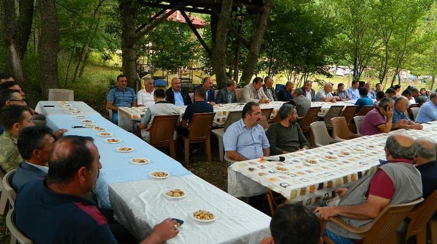 Posof Kaymakamına veda yemeği d&uuml;zenlendi