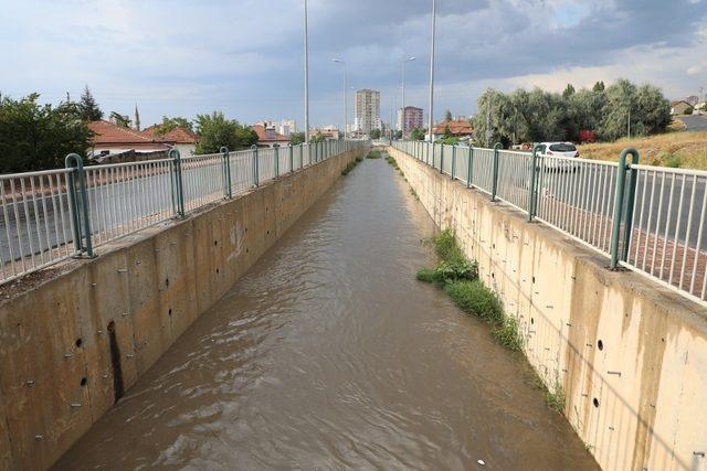 Başkan Palancıoğlu taşkın kanallarını inceledi