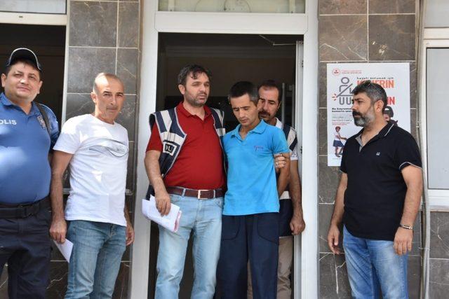 Dede ve ninesini vahşice bı&ccedil;aklayan torun adliyeye sevk edildi 1