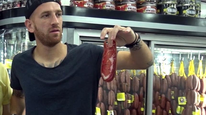 (&Ouml;zel Haber) Kayserisporlu futbolcu Pedro Henrique pastırma doğradı