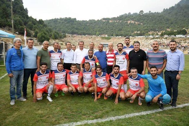 Mahalleler Arası Fındıkpınarı Futbol Turnuvası heyecanı sürüyor