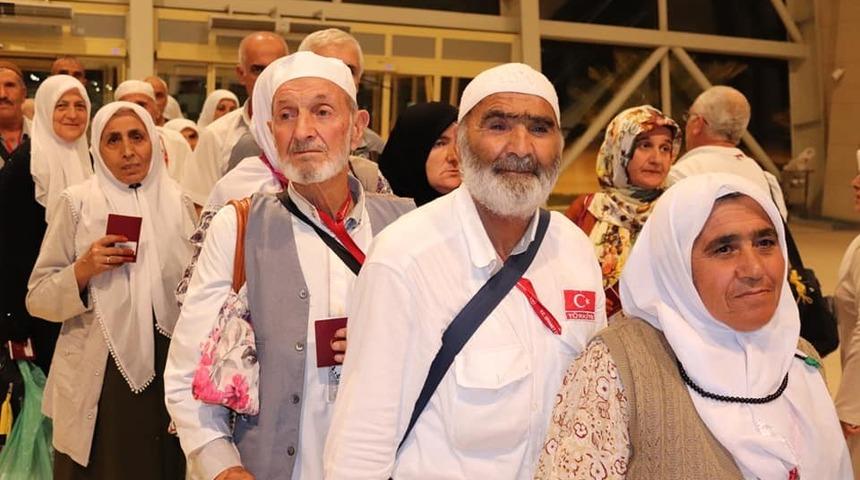 Adıyaman&rsquo;ın ilk hacı kafilesi d&ouml;nd&uuml;