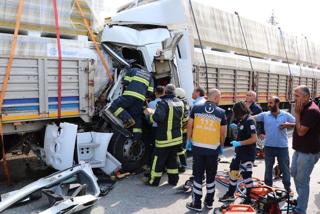 Eskişehir'de 6 araç birbirine girdi: 2 yaralı