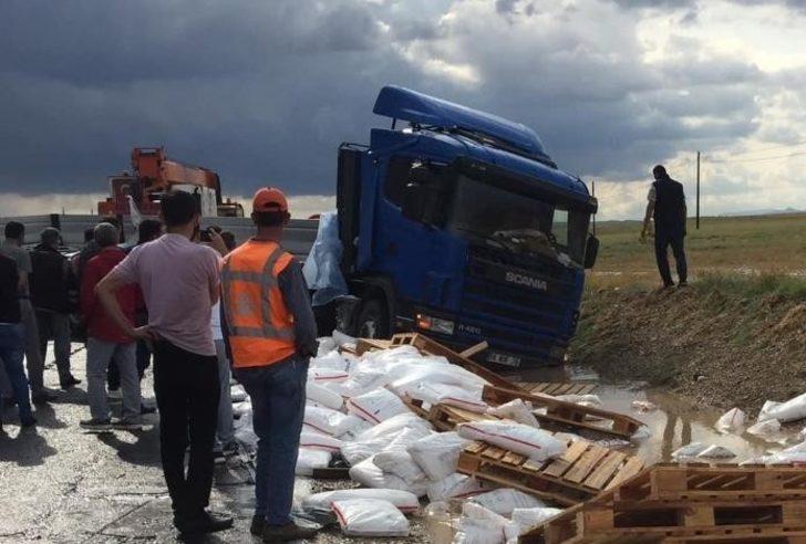 Nallıhan’daki tır kazasında faciadan dönüldü G5