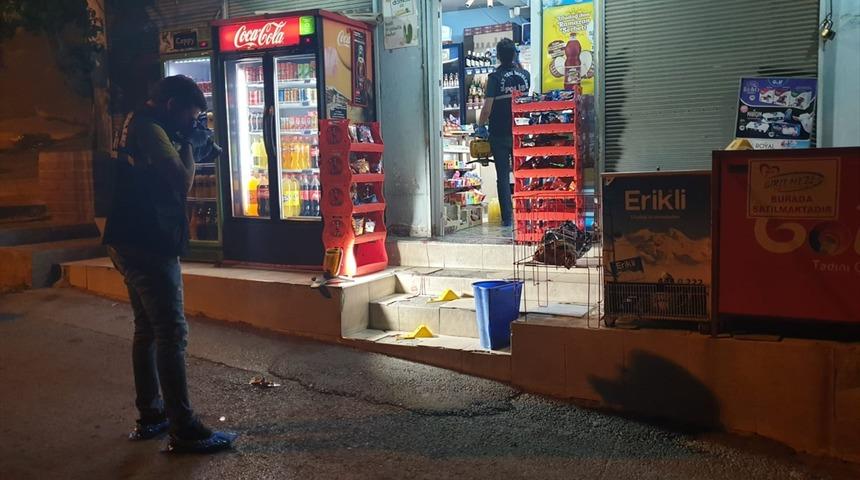 İzmir'de markete silahlı saldırı!