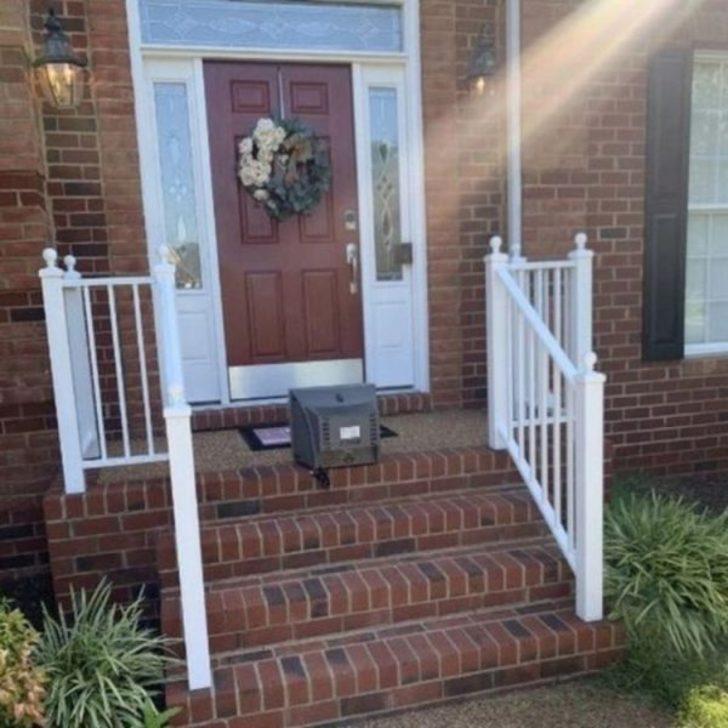 60 evin kapısına eski televizyon bırakan gizemli adam! G3