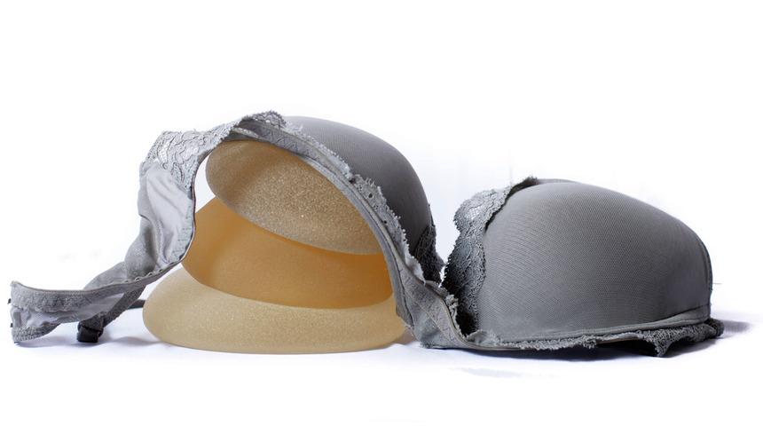 Kadınlar neden meme estetiği istiyor, tek kaygı estetik mi?