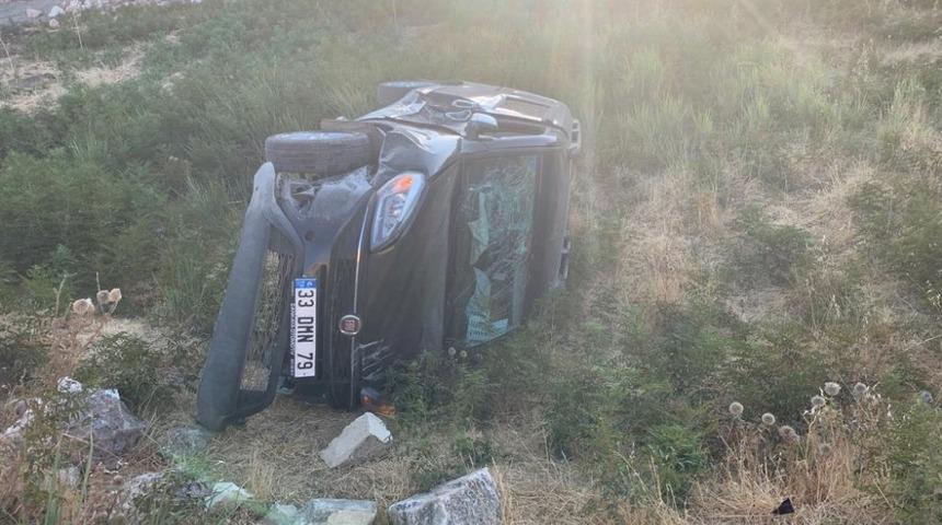 Hafif ticari ara&ccedil; şarampole yuvarlandı: 1 yaralı