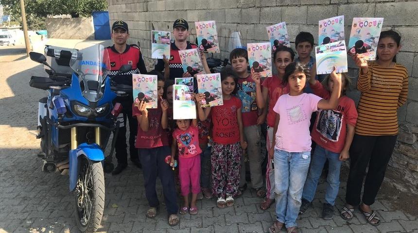 Jandarma dergisi &ccedil;ocukları dağıtıldı