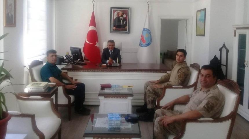 Yeni komutanlardan Kaymakam Özkan’a ziyaret