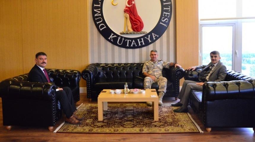 Tuğgeneral G&uuml;nd&uuml;z&rsquo;den Rekt&ouml;r Uysal&rsquo;a ziyaret