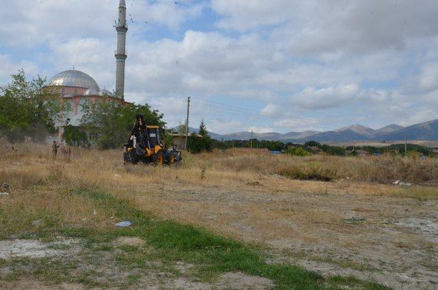 Günyüzü’nde kadınlara yönelik sosyal yaşam merkezi için ilk kepçe vuruldu