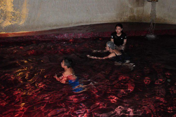 Kapadokya'da mağarada çamur banyosu   G4