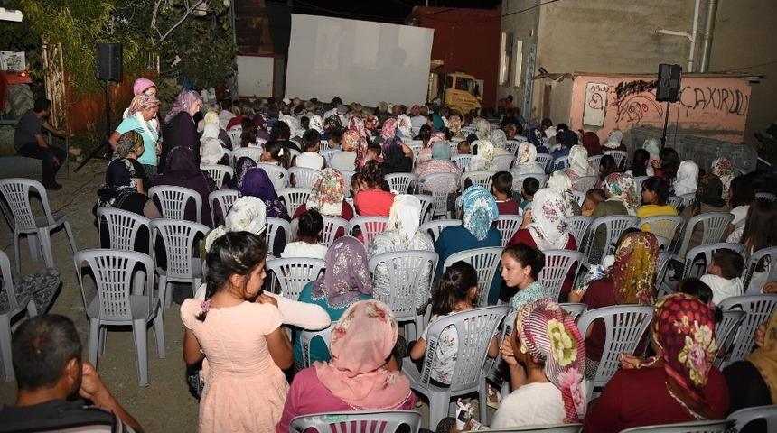 Tarsus’ta açık sinema keyfi 8 Eylül’e kadar sürecek