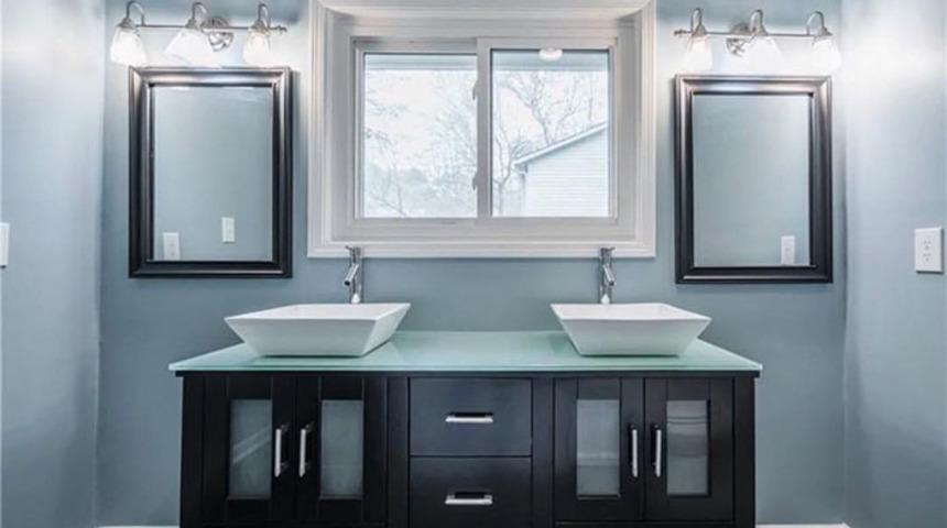 Banyoya girince g&ouml;rd&uuml;ğ&uuml; şey karşısında dehşete d&uuml;şt&uuml;!