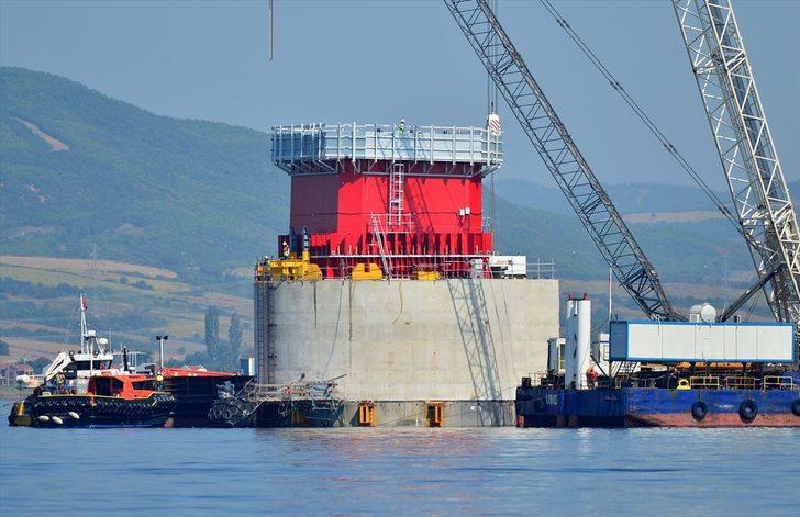 'Simgelerin köprüsü'nde kule blokları yükseliyor G1