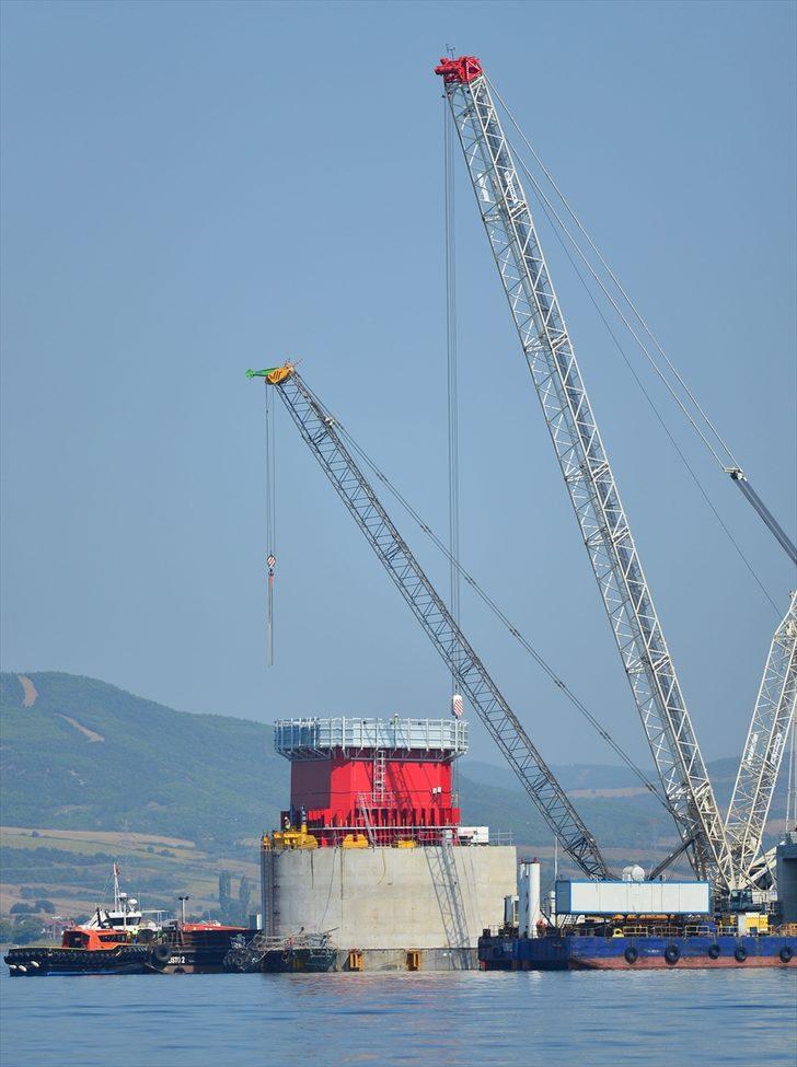 'Simgelerin köprüsü'nde kule blokları yükseliyor G2