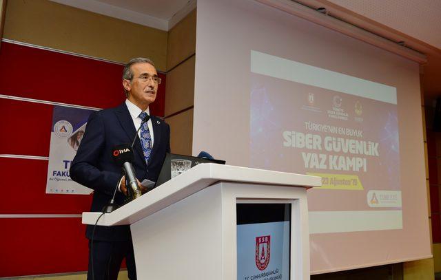 Savunma Sanayii Başkanı Demir: 13 üniversitede 'siber güvenlik' eğitimi verildi